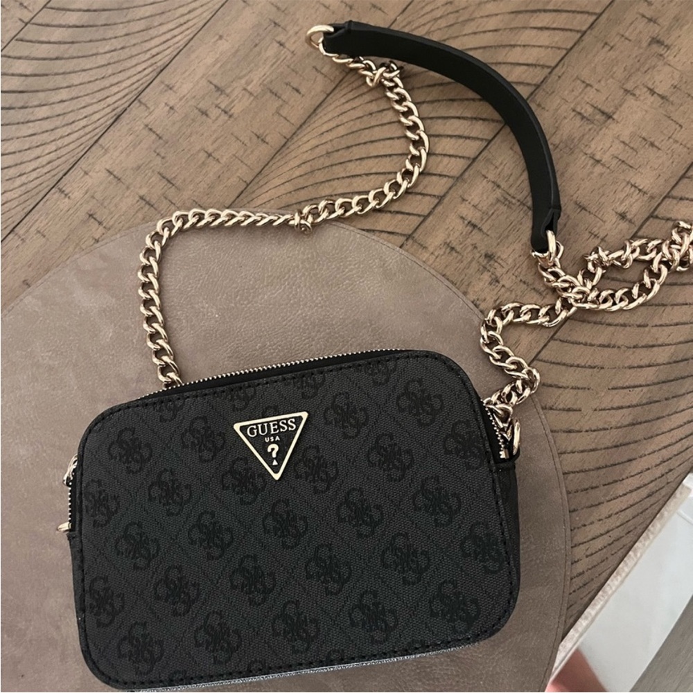 GUESS Black Crossbody Bag with Gold Chain NWOT